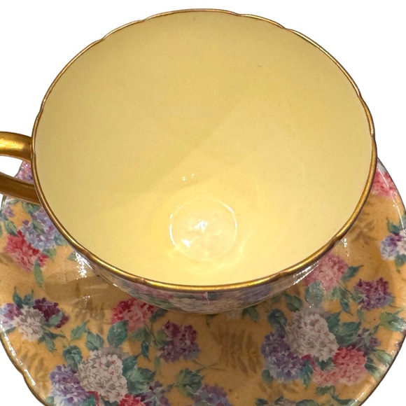 Vintage SHELLEY IVORY SUMMER GLORY CHINTZ CUP AND SAUCER WITH GOLD TRIM - Picture 3 of 9